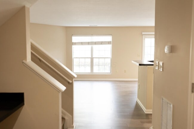 Foto del edificio - 5008 Stratford Pine Ln