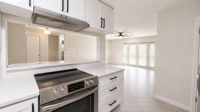 Foto del edificio - 2828 Scarlet Rd