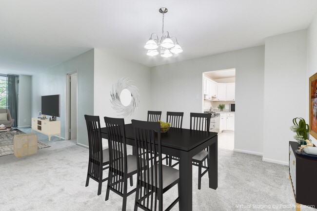 Dining Room - 5101 River Rd