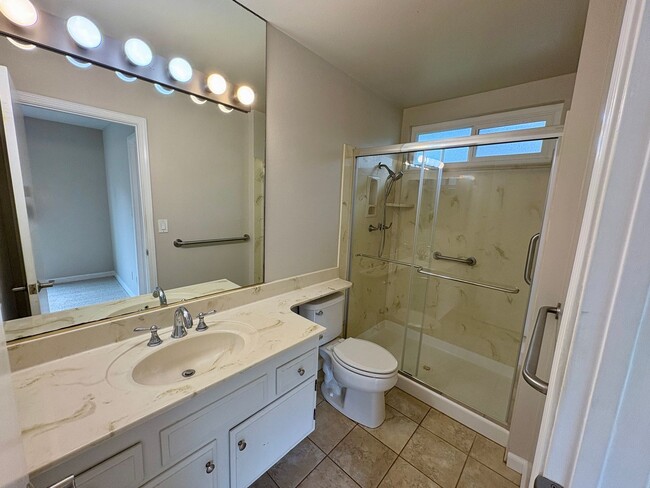 Building Photo - Beautiful Del Mar Home