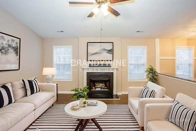 Building Photo - 5704 Shining Oak Ln