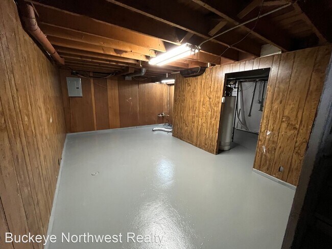 Building Photo - 3 br, 1 bath House - 2046 Balkan Pl