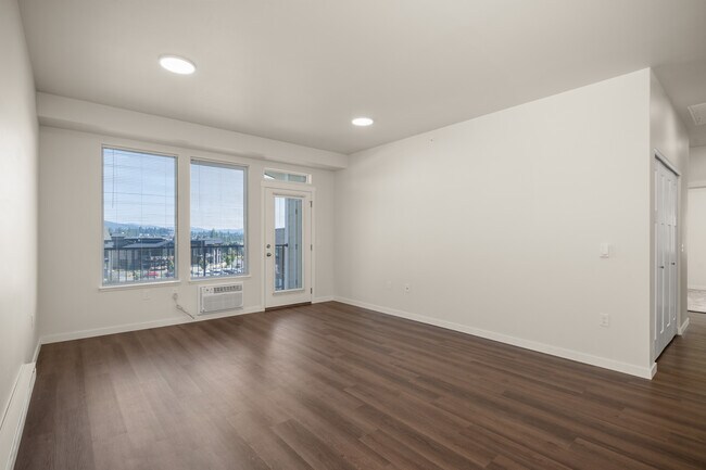 Building Photo - Black Iron Apartments