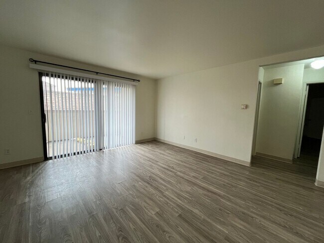 Foto del edificio - 3490 Santa Maria Way #103F