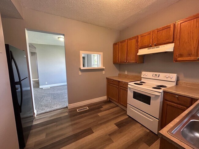 Foto del edificio - 3 Bedroom 2 Bath House in Moline with a Bo...