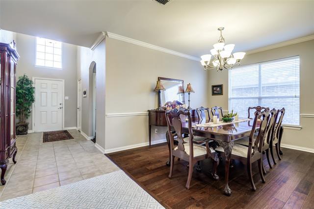 Building Photo - 2663 Lake Ridge Dr