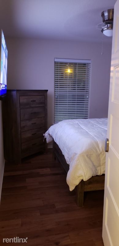 Foto del edificio - 3 br, 2 bath House - 220 HANSFORD ST