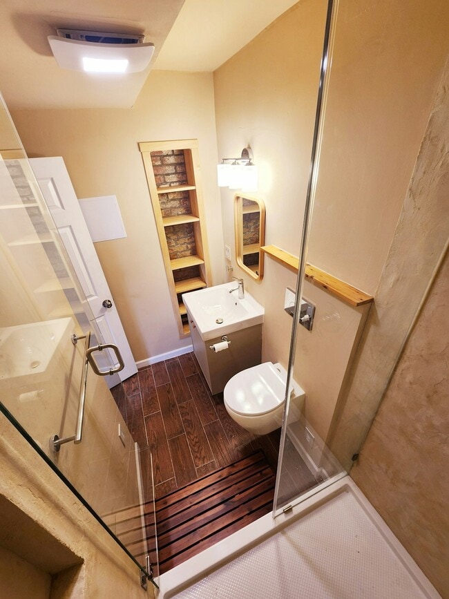 Foto del edificio - 3647 New Hampshire Ave NW