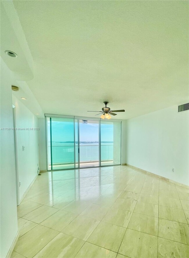 Building Photo - 800 Claughton Island Dr