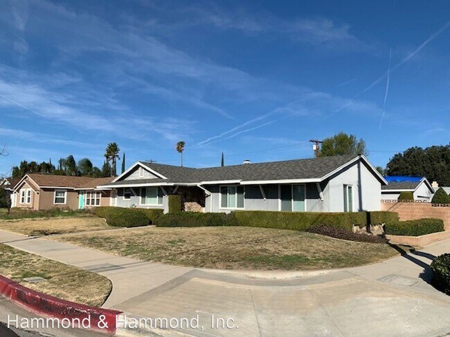Foto del edificio - 3 br, 2 bath House - 20401 Lassen St.