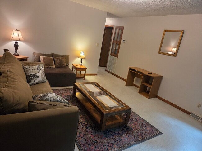 Foto del edificio - 109 Amhurst Ln