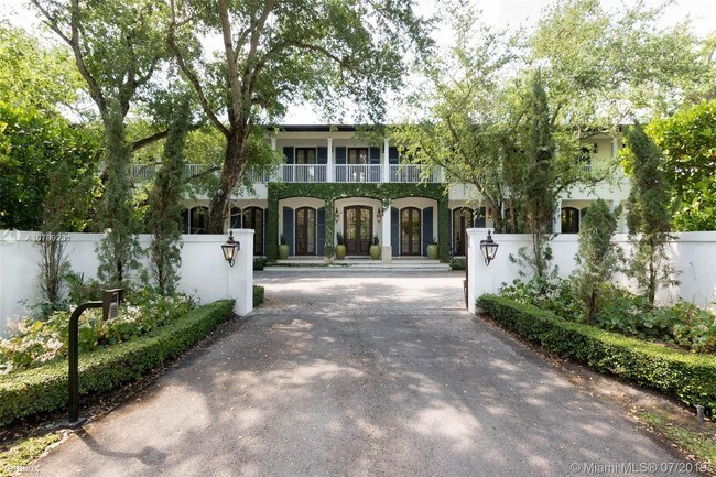 Building Photo - 6 br, 6.5 bath House - 5450 Banyan Trl