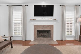 Building Photo - 8261 Dison Dr