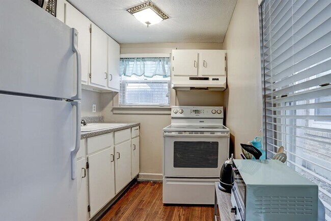 Foto del edificio - 1247 W Gray St