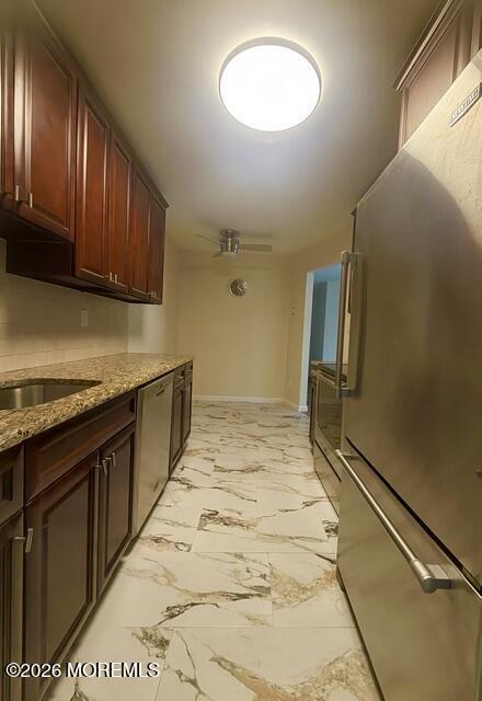 Foto del edificio - 68 Overlook Way
