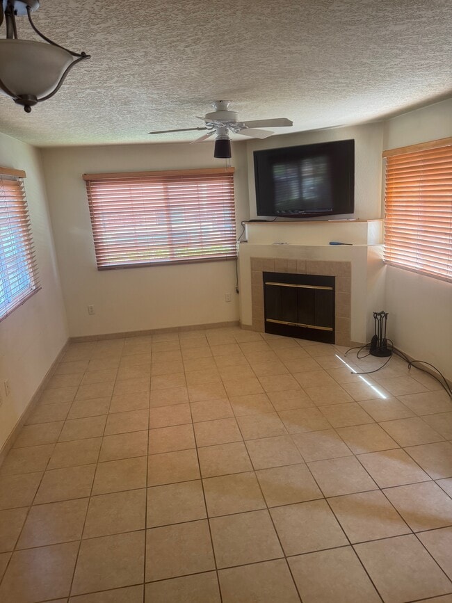 Building Photo - 2210 Miguel Chavez Rd