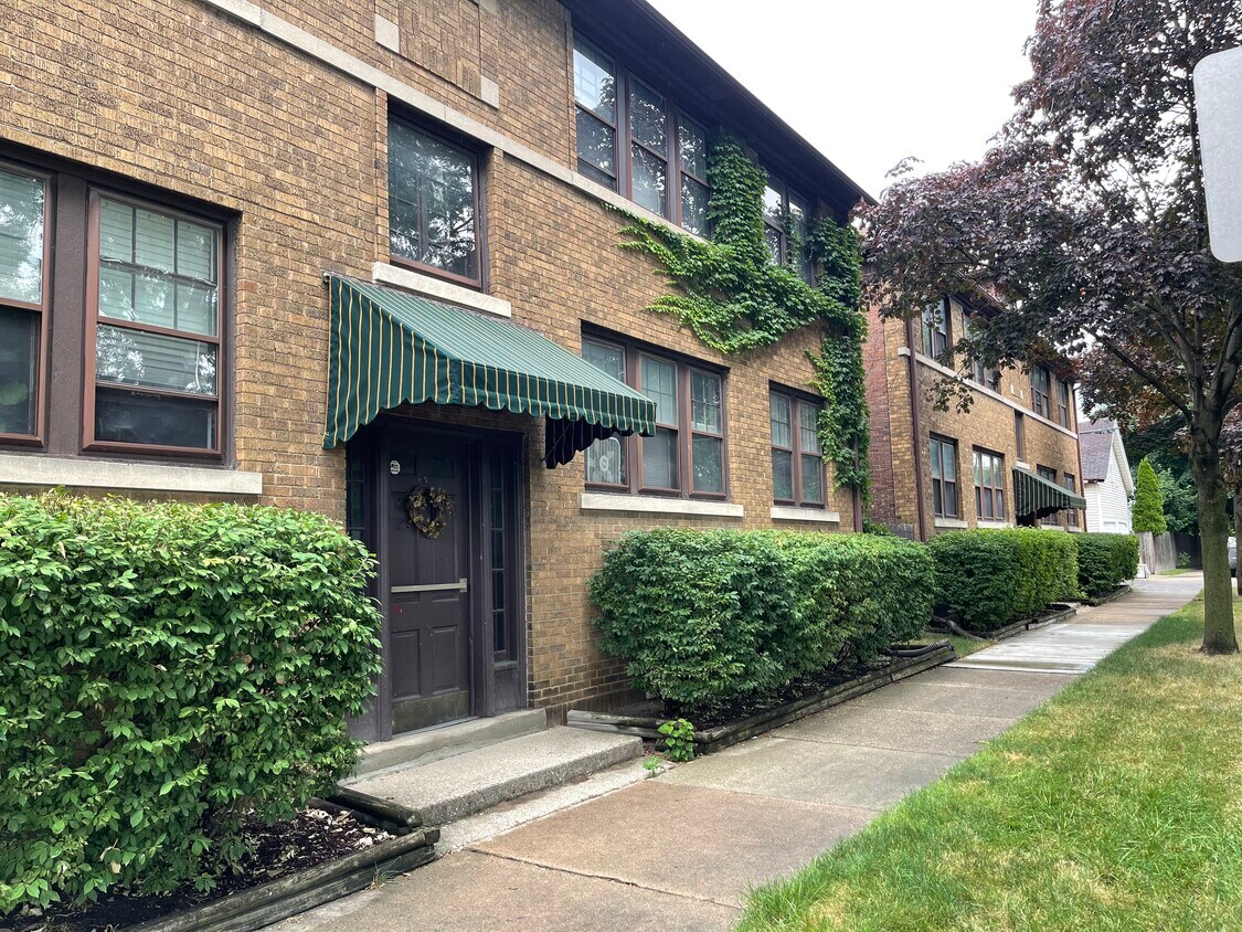 Foto del edificio - 860 Beaconsfield Ave