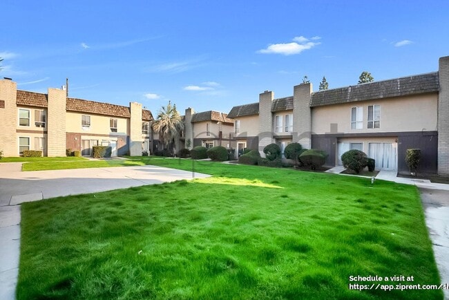 Building Photo - 5301 Demaret Ave