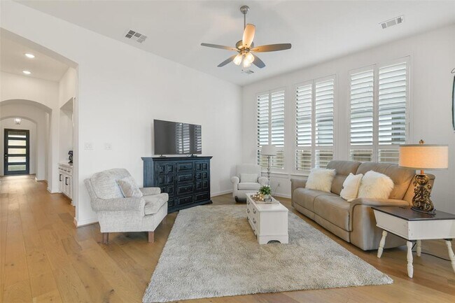 Foto del edificio - 607 Livermore St
