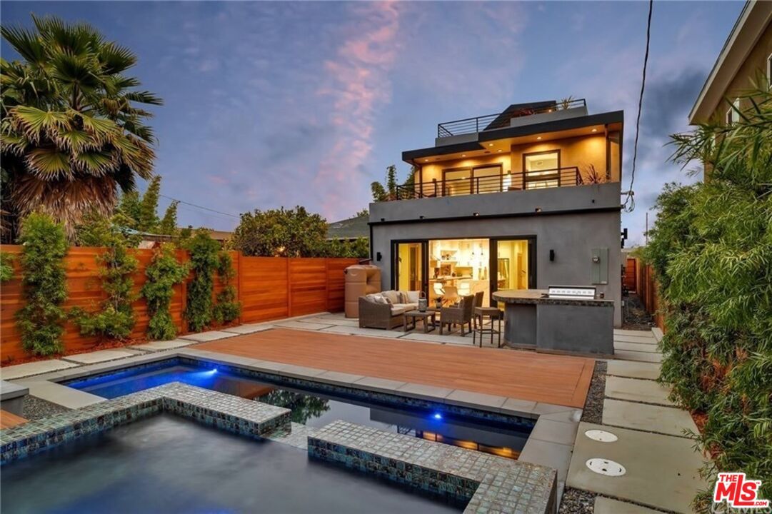 Foto principal - 12455 Wagner St