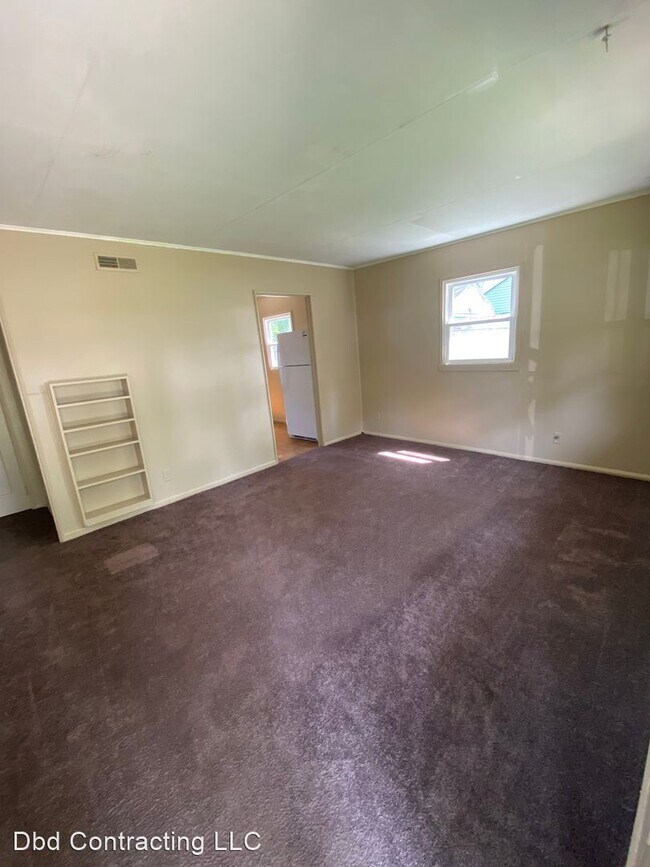 Building Photo - 2 br, 1 bath House - 4835 Bowser Av.