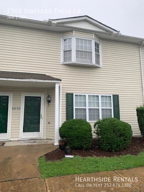 Primary Photo - 2360 Vineyard Dr