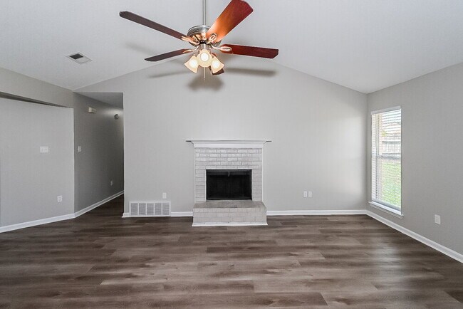 Foto del edificio - 6306 Magnolia Lakes Dr