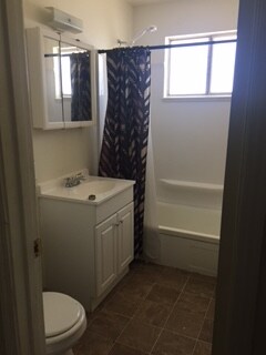 Building Photo - Carson City 2 Bedroom 1 Bath Apartment