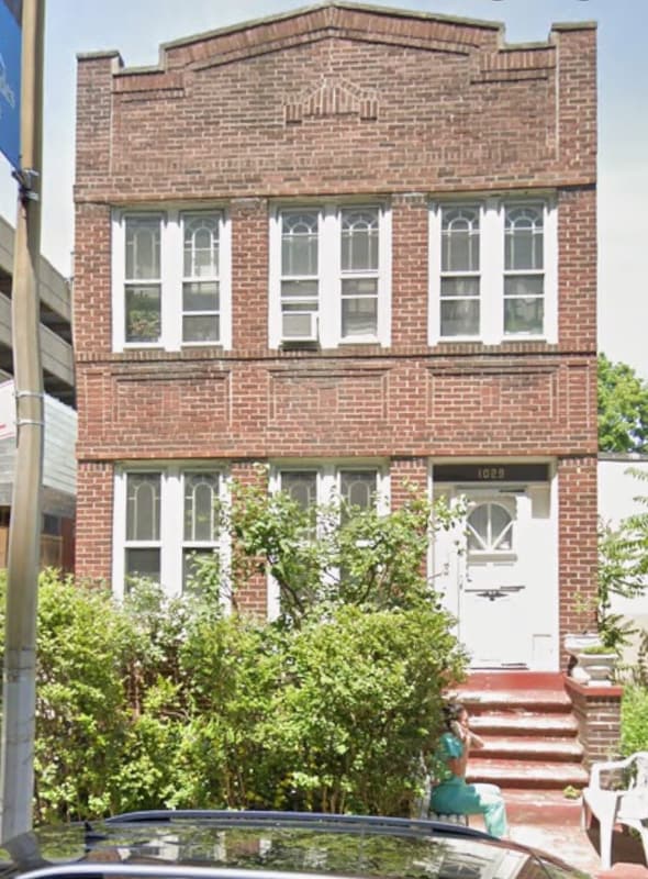 Photo - 1029 48th St Apartment