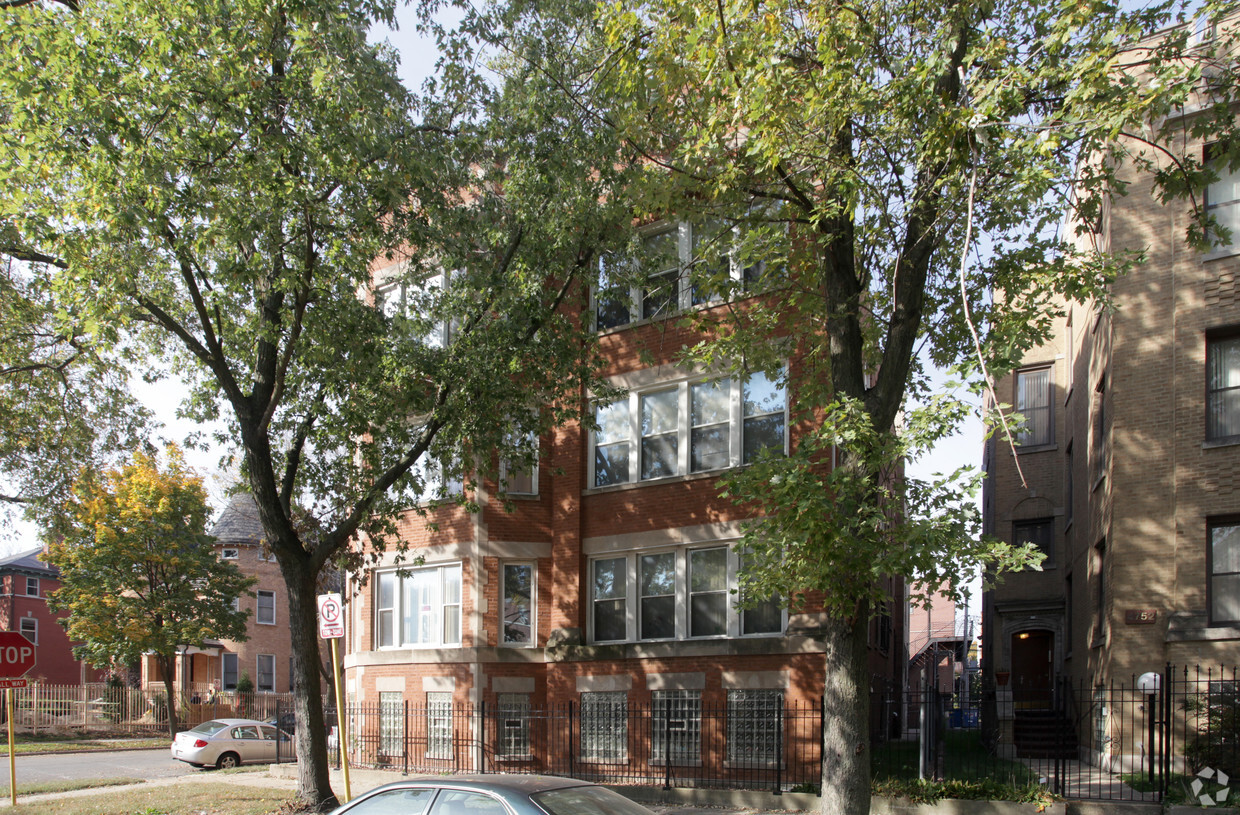 Building Photo - 940-946 E 48th St
