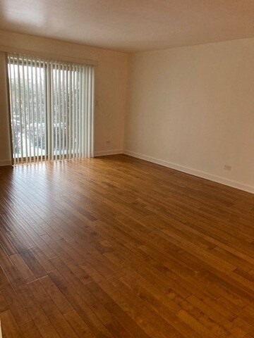 Building Photo - 2423 N Kennicott Dr