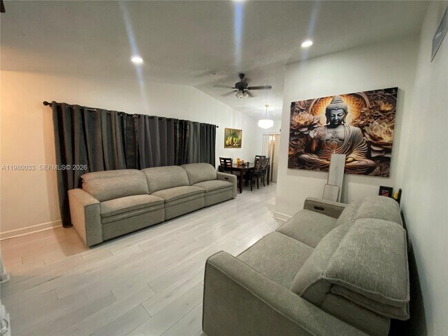 Foto del edificio - 13815 SW 54th St