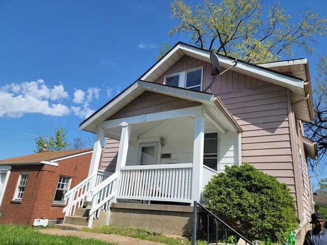 Foto del edificio - 3726 Avondale Ave