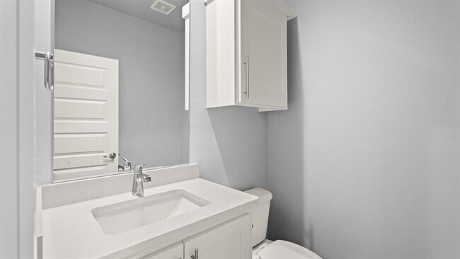 Building Photo - 12624 E Hefner Rd