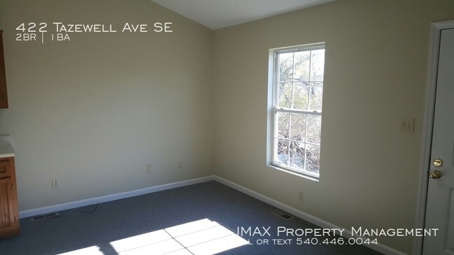 Foto del edificio - One level two bedroom home