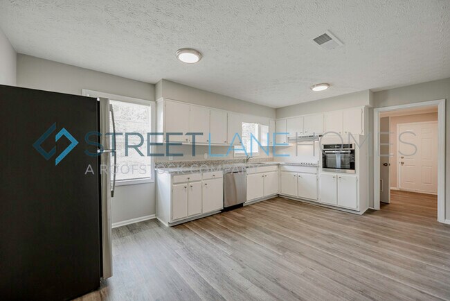 Foto del edificio - Charming 3 Bedroom in Columbus!