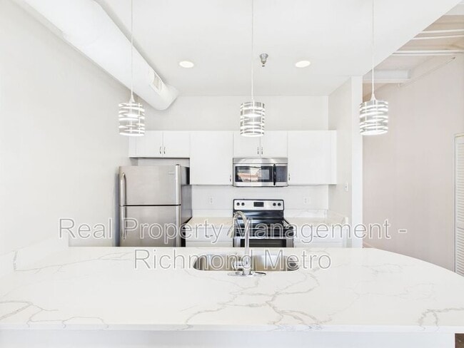 Building Photo - 15 N 18th St
