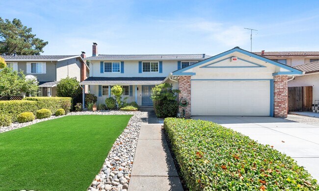 Building Photo - 5 bed/2.5 bath single family home in W. Sa...