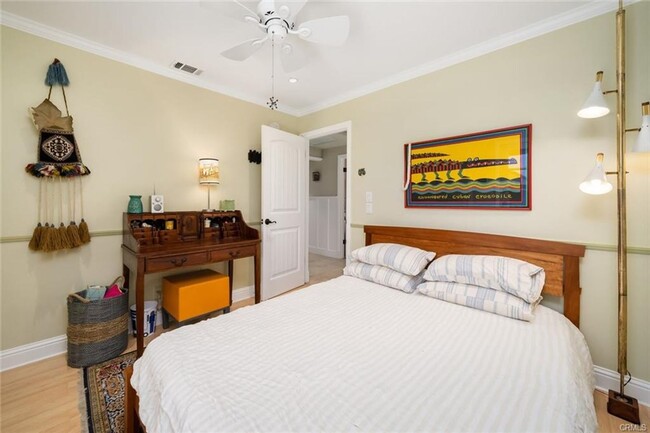 Building Photo - 1279 Descanso St