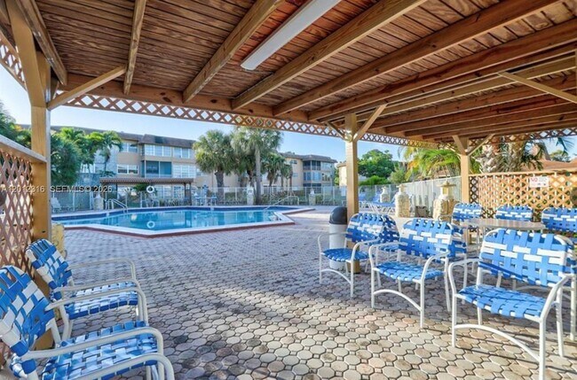 Foto del edificio - 5031 W Oakland Park Blvd