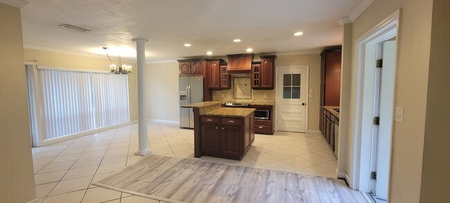 Building Photo - 3805 NW 50th St