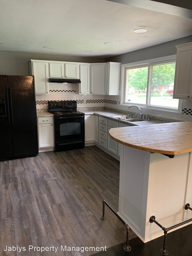 Foto del edificio - 3 br, 2 bath House - 5009 Fletcher St