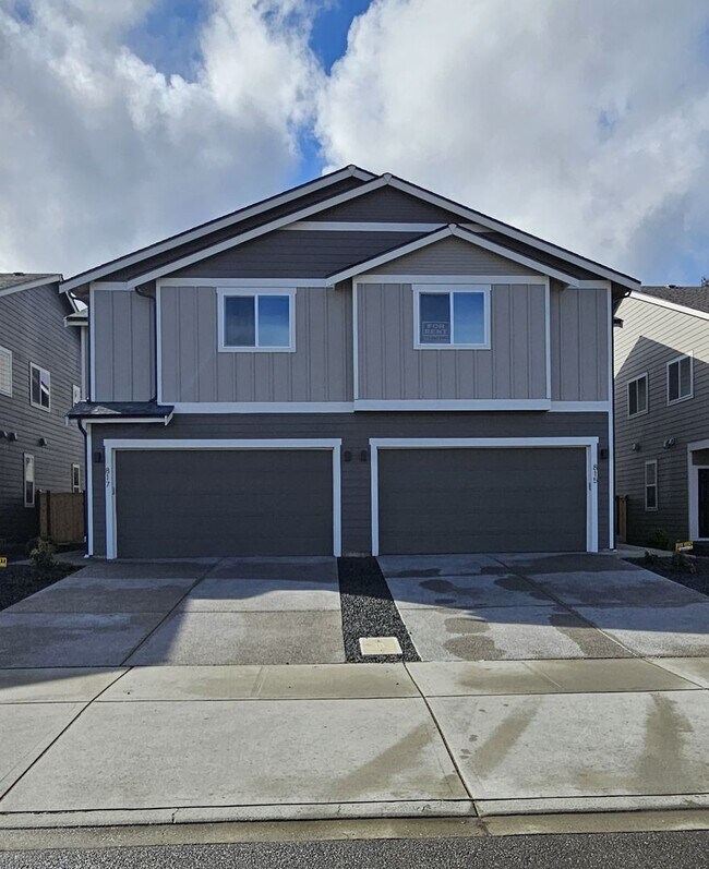 Foto del edificio - 815 Vine Maple St SE