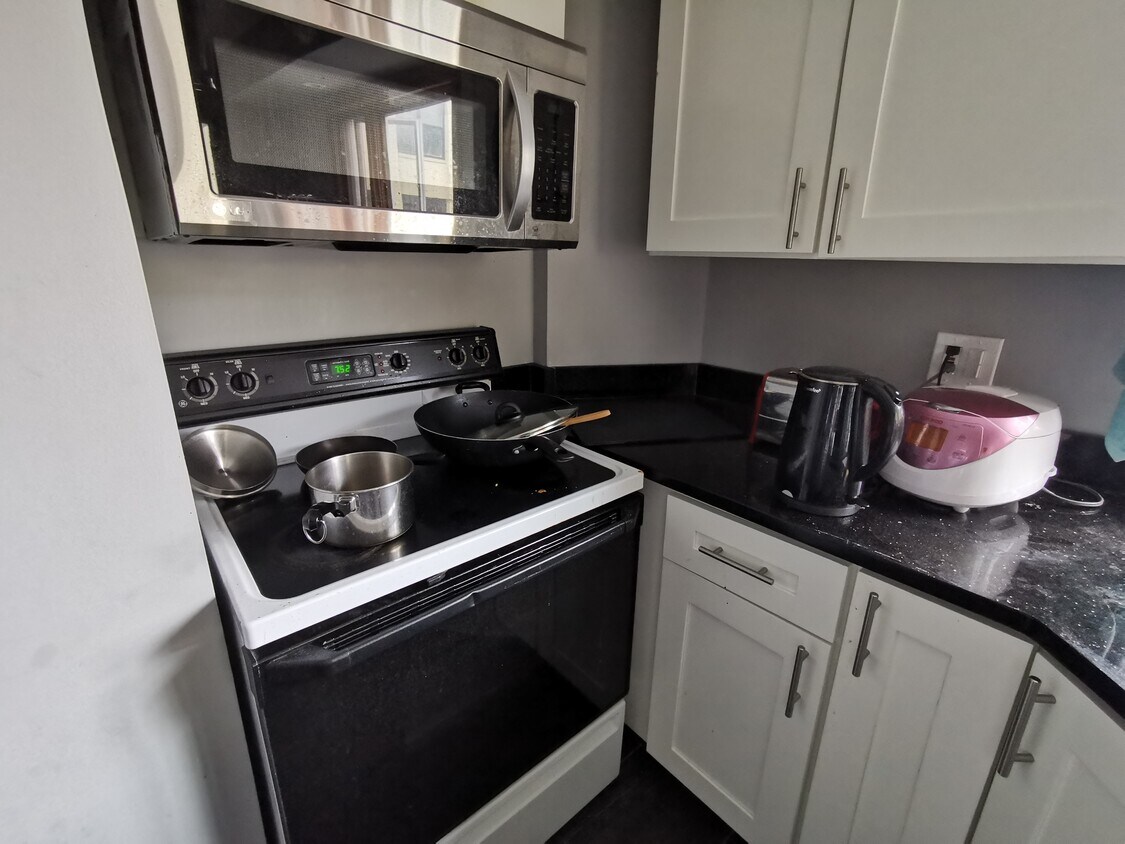 Foto principal - 230 Brookline St