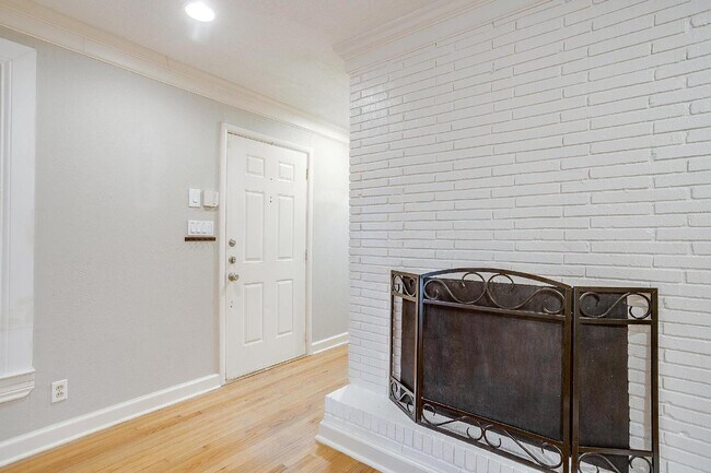Foto del edificio - Charming 3-Bed, 2-Bath Home in Fort Worth'...