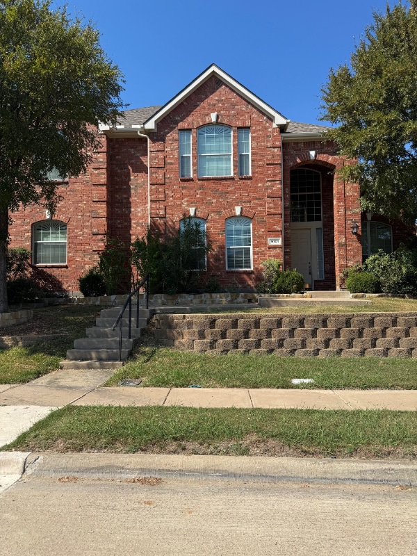 Building Photo - 9101 Forest Hills Dr