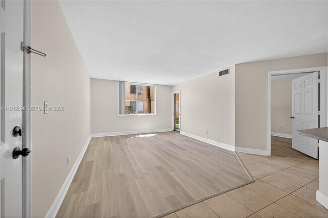 Foto del edificio - 4025 W McNab Rd