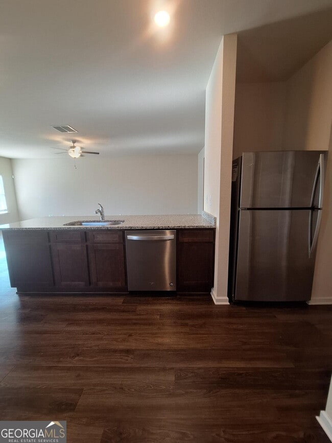Building Photo - 3651 Falconwood Dr