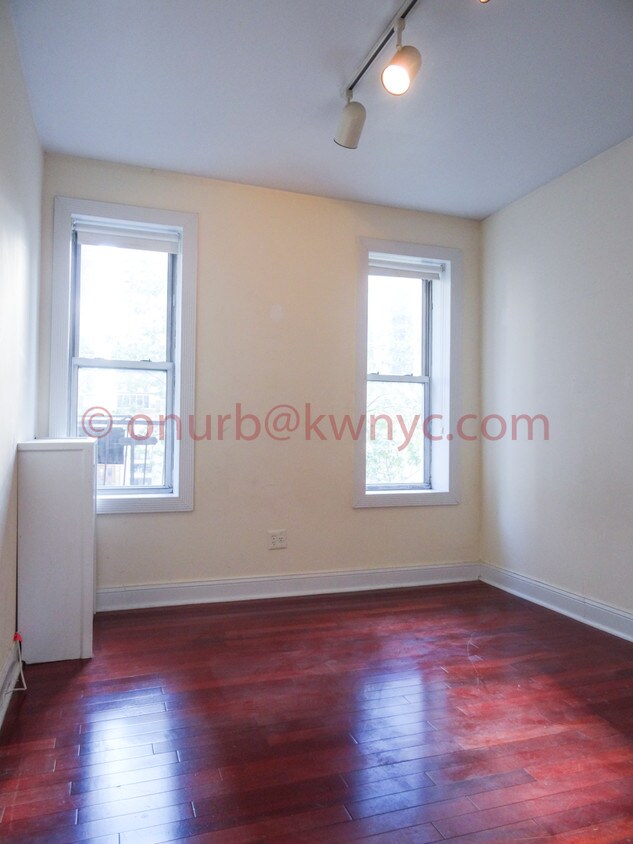 Primary Photo - 410 W 44th St