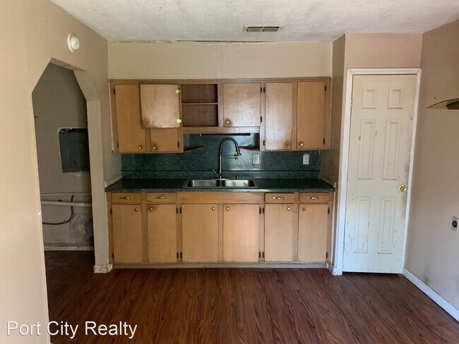 Foto del edificio - 3 br, 1 bath House - 4822 Gloria Drive